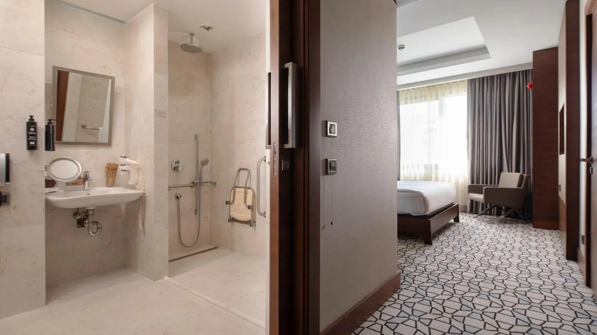 Grand Harilton Otel Istanbulská provincie 5*,  Turecko